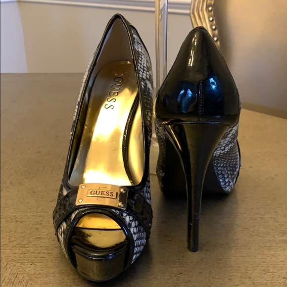 Guess Snakeskin Peep Toe Heels - Picture 3 of 3